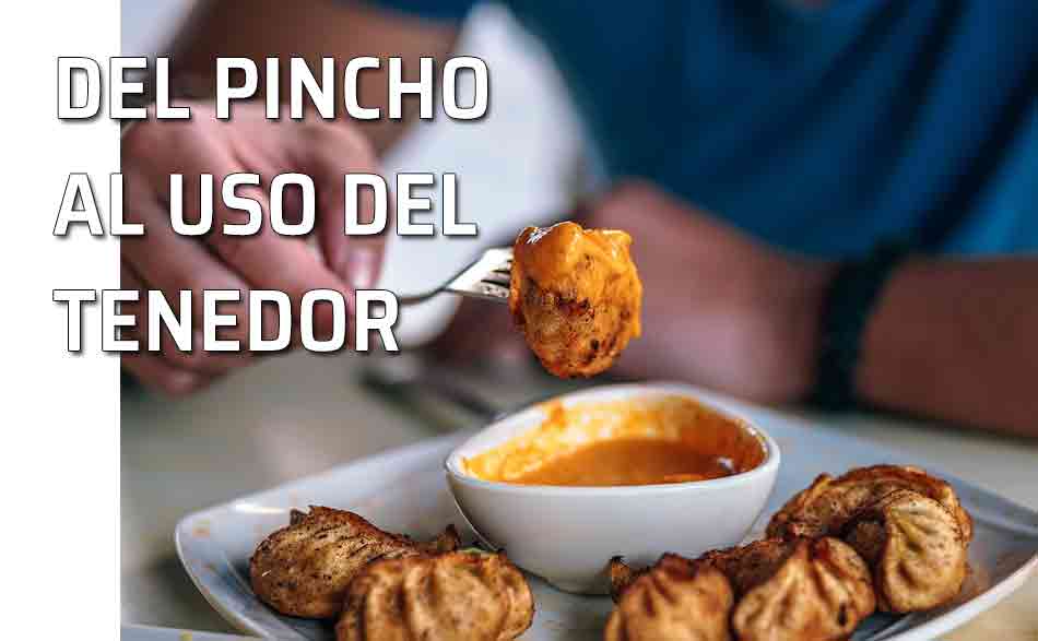 El utensilio para pinchar y sujetar los alimentos