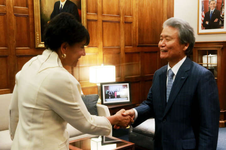 Saludar Federación Japonesa de Negocios