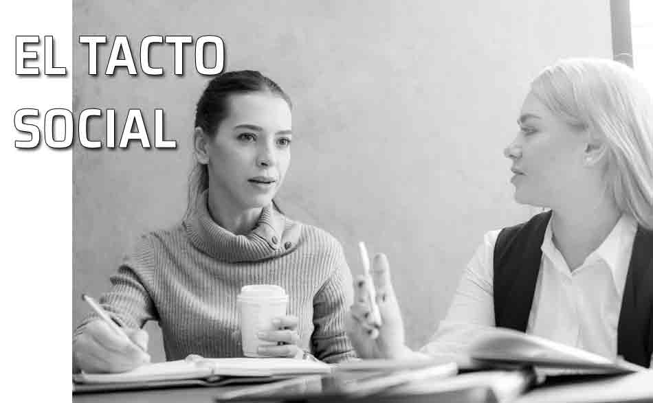 Tacto social: dignidad, discreción y delicadeza. Manual de Carreño. Mujeres charlando