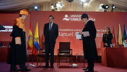 Honoris Causa UCJC Juan Manuel Calderón
Juan Manuel Santos Calderón, investido Doctor Honoris Causa por la Universidad Camilo José Cela