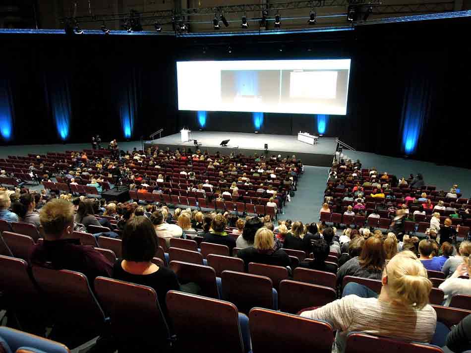 La figura del organizador profesional de congresos. Un gran auditorio