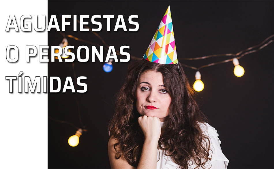 Una mujer aburrida en una fiesta