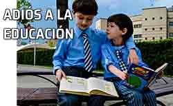 Niños estudiando