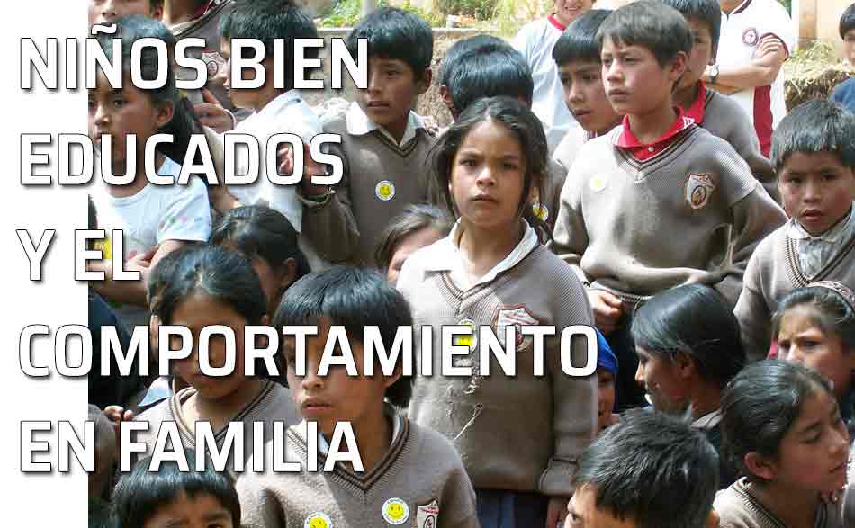 Grupo de niños en una escuela