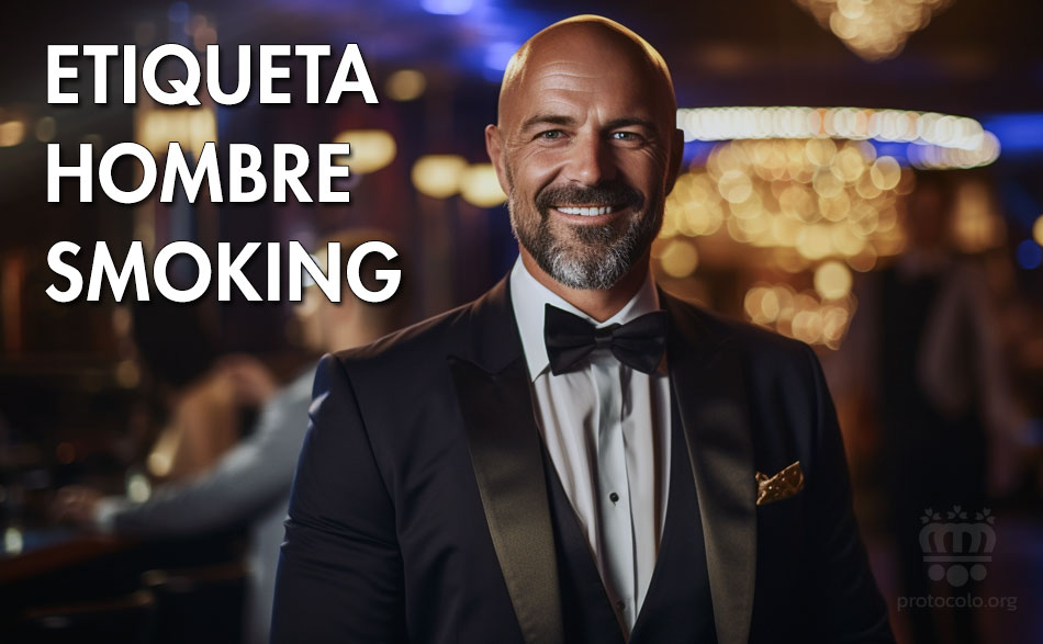 Vestir de smoking - esmoquin es vestir de etiqueta, pero solo para la noche