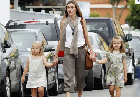 La princesa de Asturias y sus dos hijas.