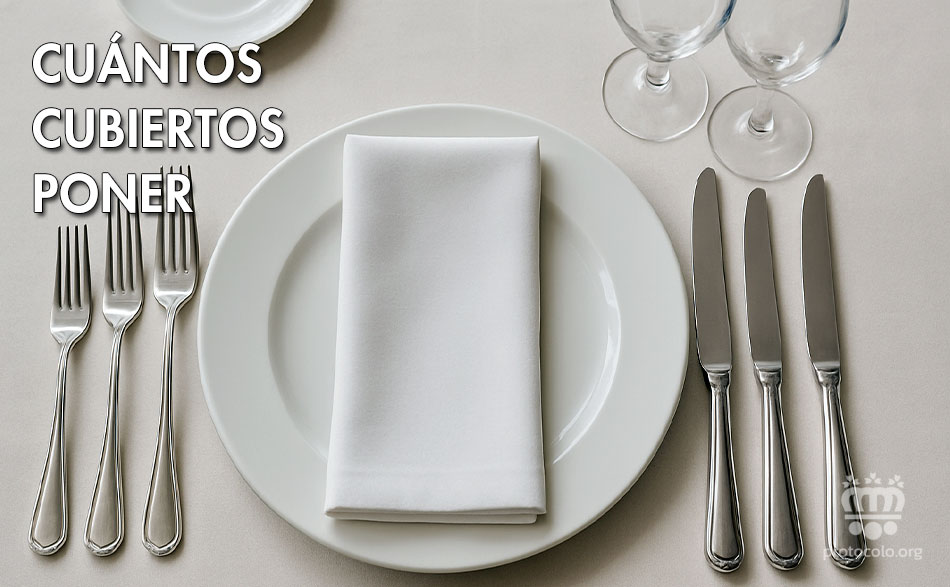Los cubiertos en la mesa deben ser los necesarios para tomar los alimentos que nos sirvan