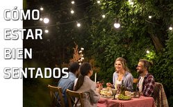 Un grupo de amigos disfruta de una cena en buena compañía